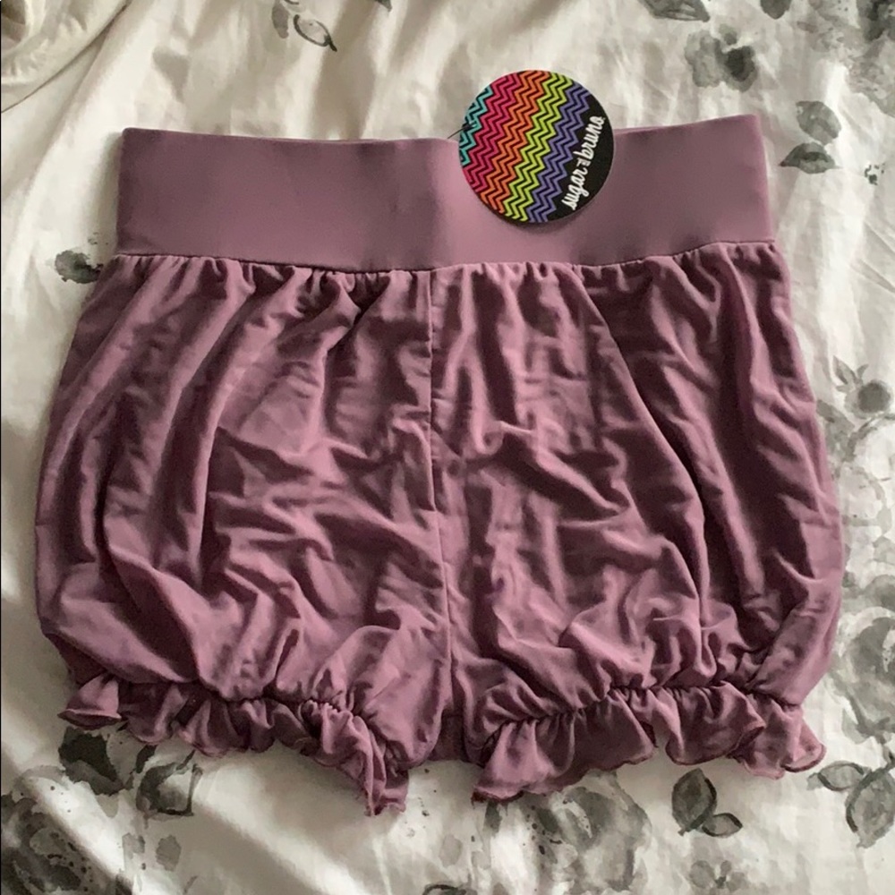 Sugar and Bruno bubble shorts